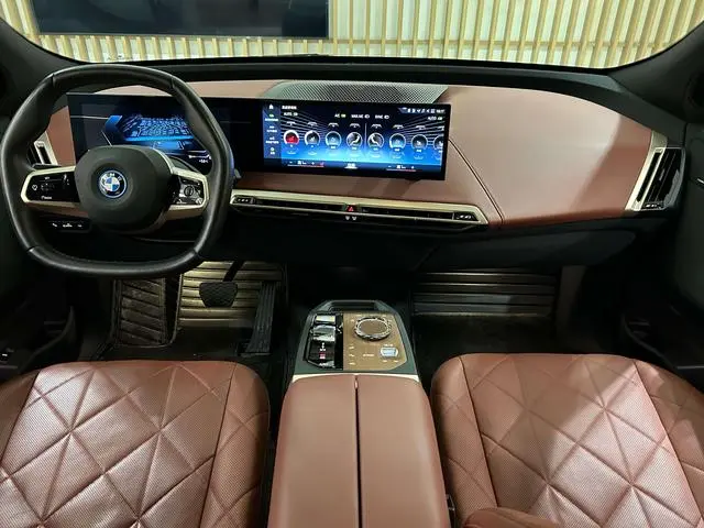 BMW BMW iX xDrive50