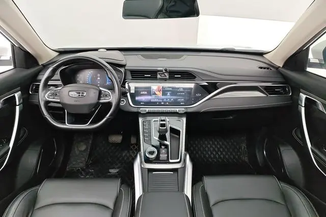 Geely Boyue 1.8TD DCT Zhilian PRO