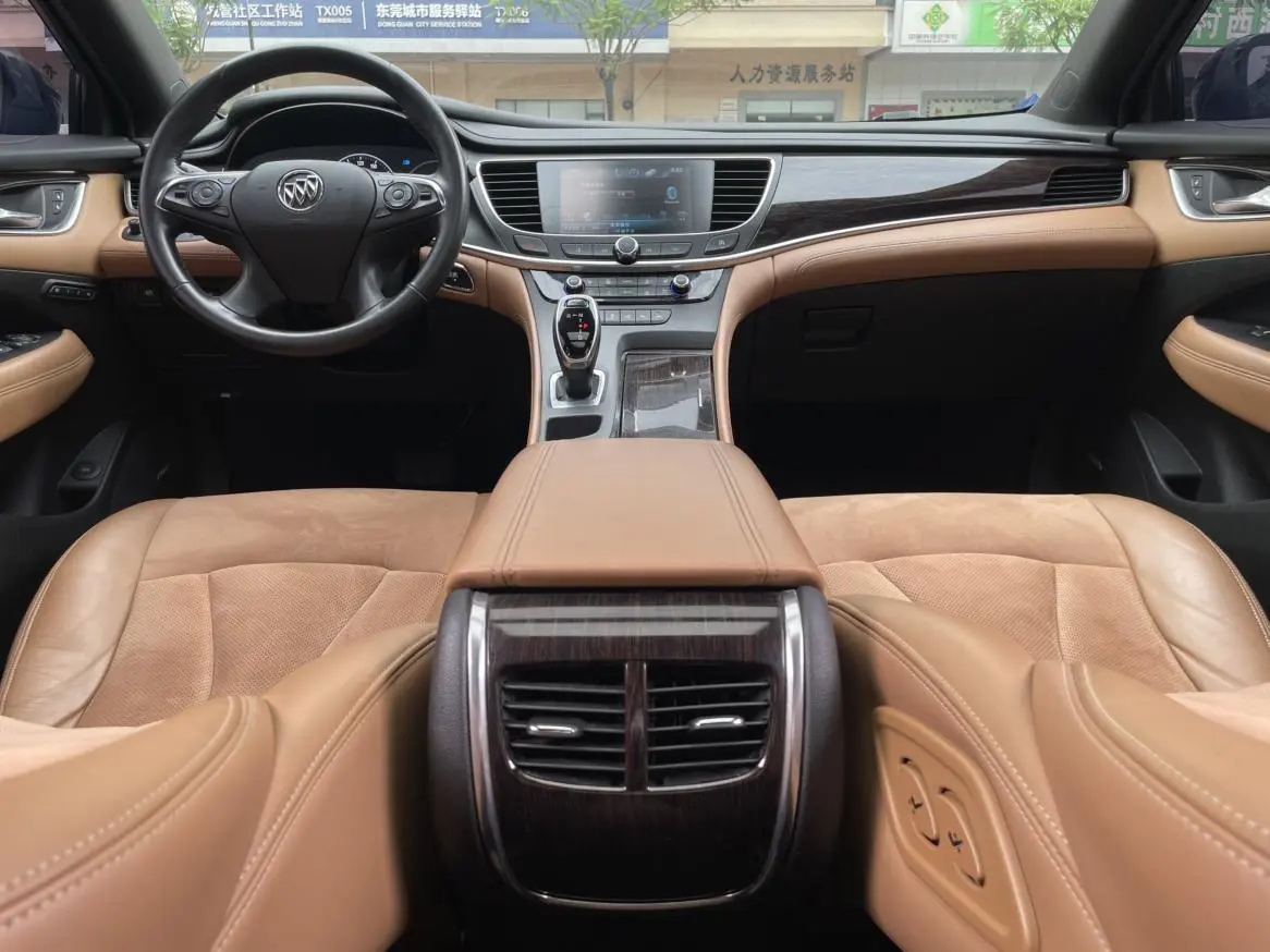 Buick Lacrosse 28T luxury