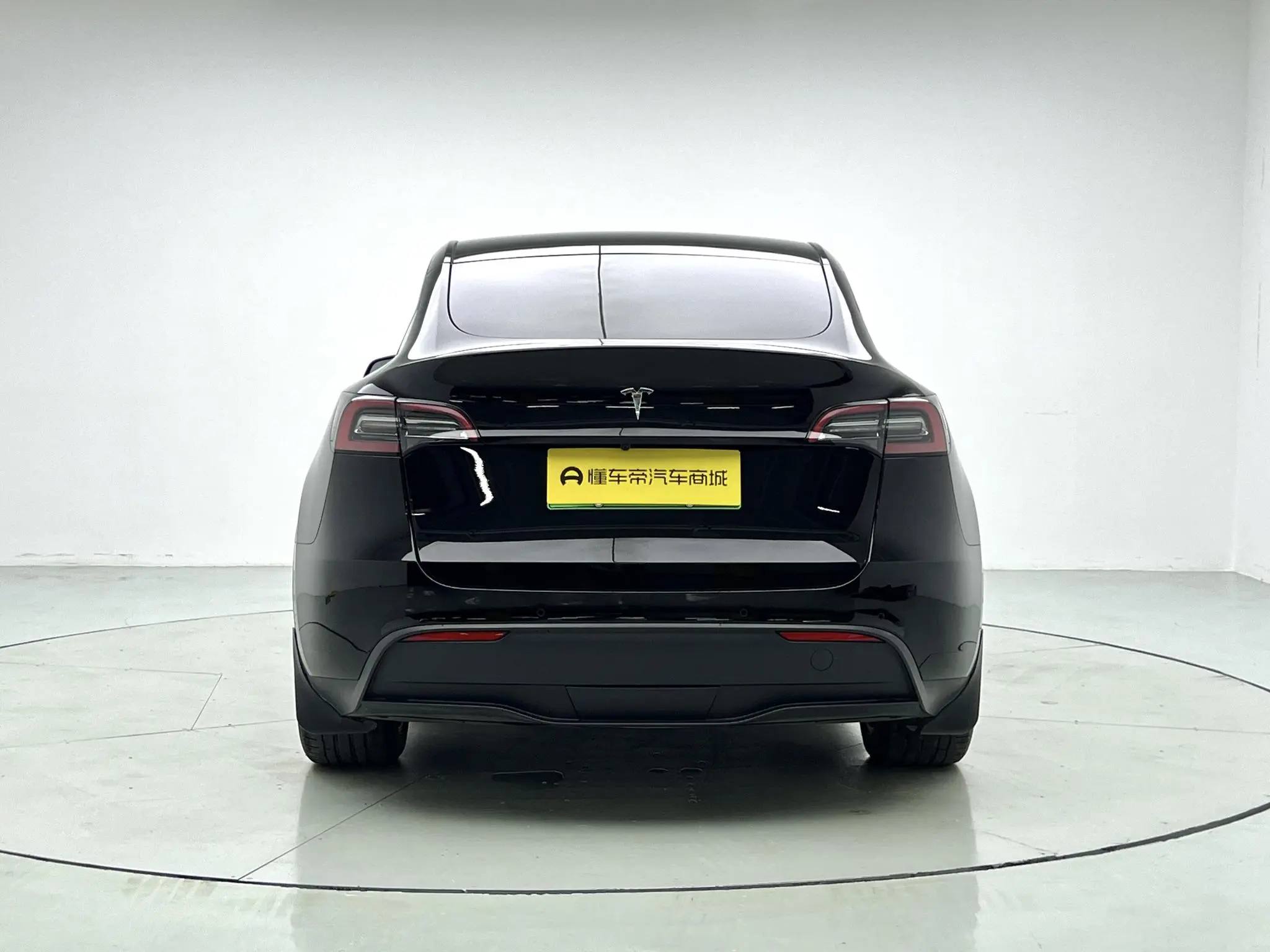 Tesla Model Y Long battery life all-wheel drive version