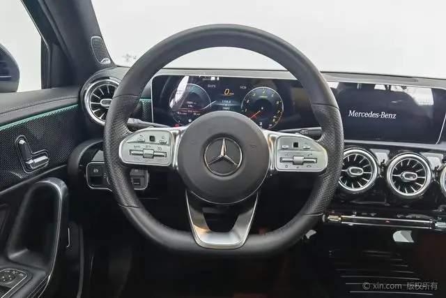 Mercedes-Benz Mercedes-Benz A-class A 200 L sports sedan