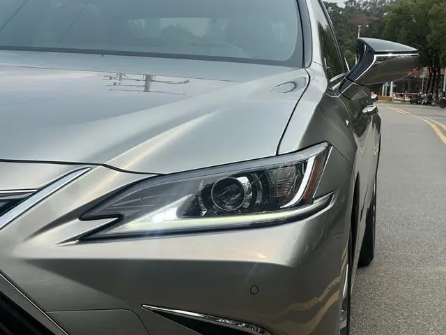 Lexus Lexus ES 200 Excellent Edition