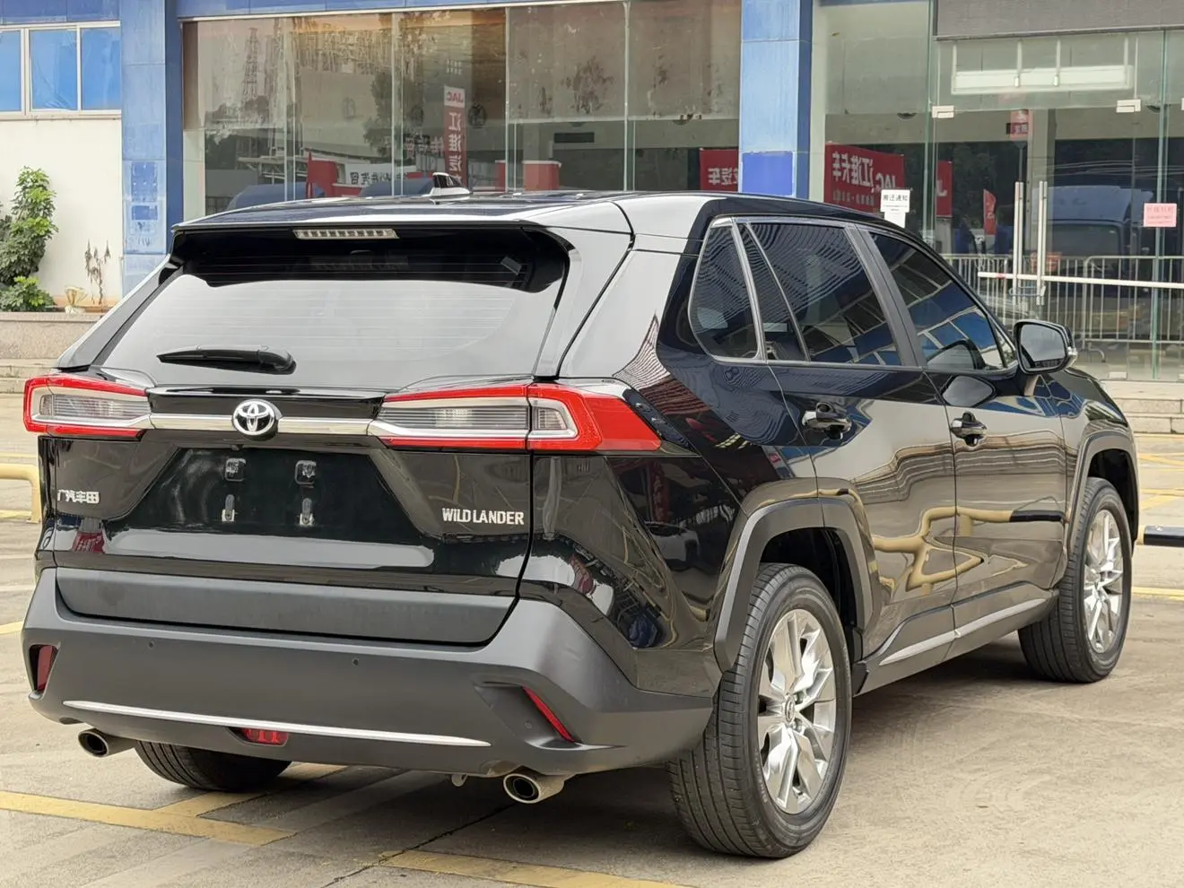 TOYOTA Wilanda 2.0L two-wheel drive luxury PLUS edition