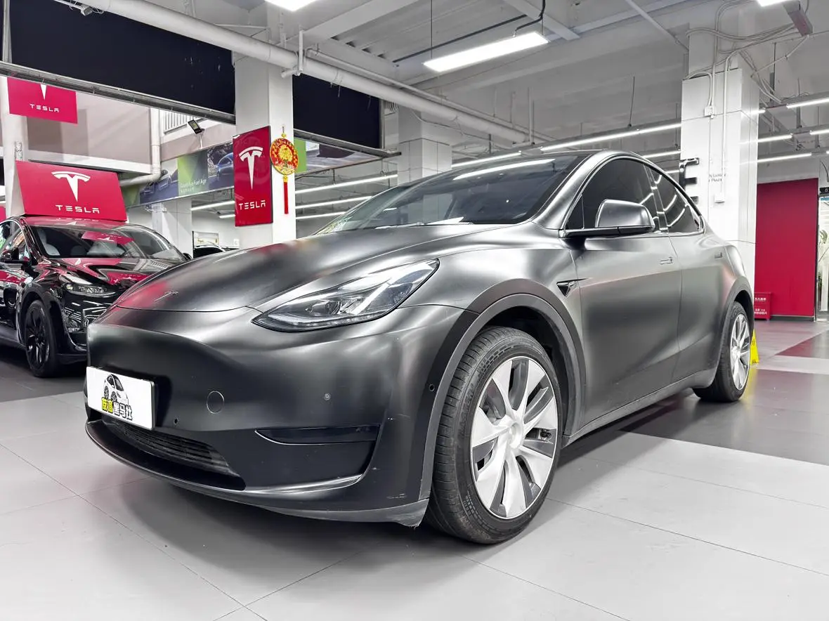Tesla Model Y Facelifted rear-wheel drive version