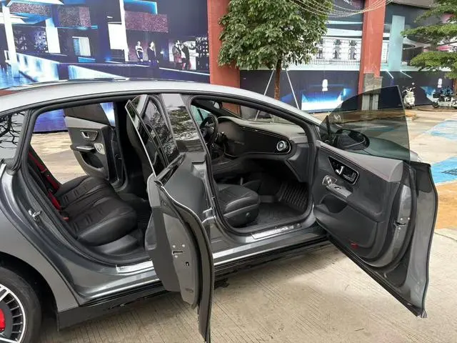 Mercedes-Benz Mercedes-Benz EQE AMG EQE 53 4MATIC+