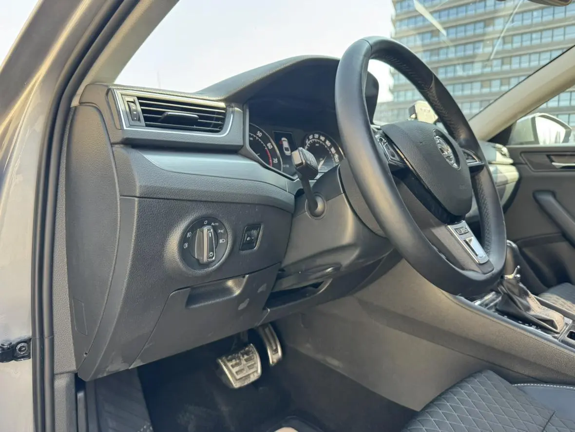 Skoda Speed pie ZI330 DSG Chuangxing Edition