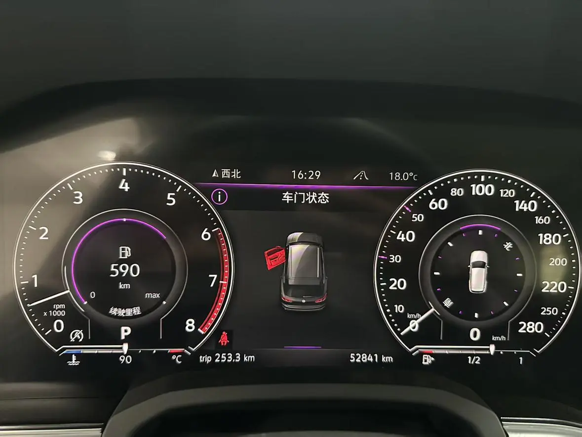 Volkswagen Touareg 3.0 TSI Ruixiang Edition Classic Sports Suit
