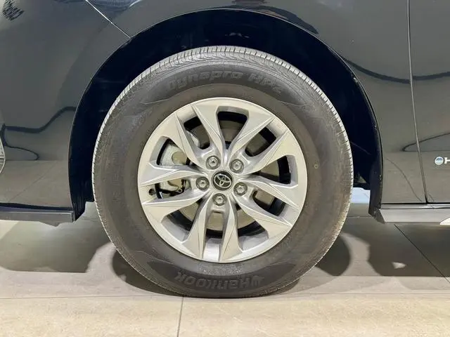 TOYOTA Grevia Smart electric hybrid dual engine 2.5L two-wheel drive comfort version
