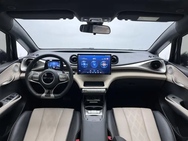 BYD dolphin Fashion edition