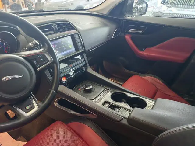 Jaguar Jaguar F-PACE 3.0 SC four-wheel drive R-Sport sports version