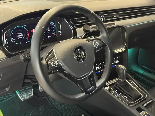Volkswagen Volkswagen CC 330TSI Charm Edition Country VI