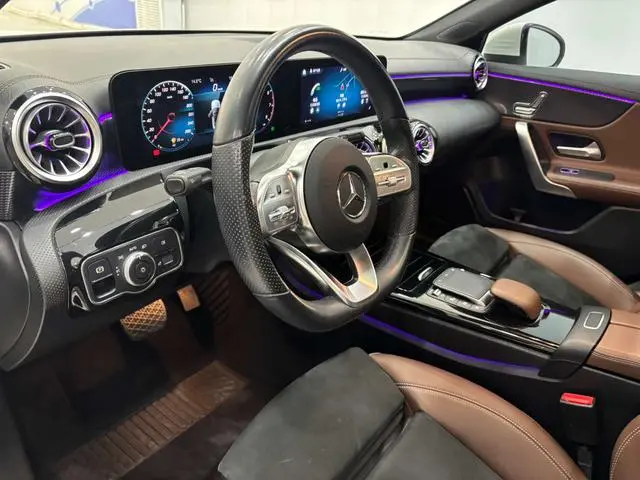 Mercedes-Benz Mercedes-Benz A-class A 200 L sports sedan fashion Version