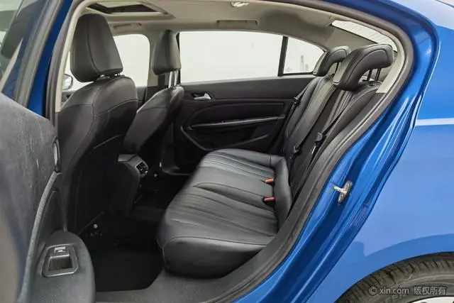 Peugeot Peugeot 408 360THP Automatic Deluxe Edition Country VI