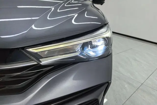 Roewe Roewe i5 Facelift 1.5L CVT Diamond edition