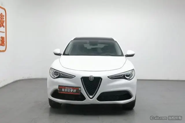 Alfa Romeo Stelvio 2.0T 200HP Elite Edition