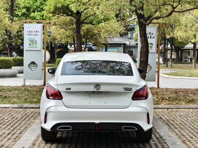 MG MG5 300TGI DCT Green Luxury Ultimate Edition
