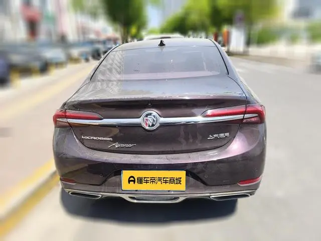 Buick Lacrosse Avenir Flagship