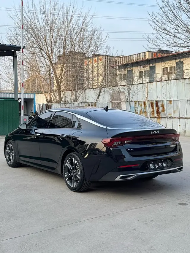 Kia Kia K5 270T CVVD Deluxe Edition