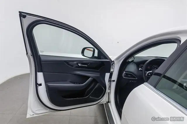 Jaguar Jaguar XEL 2.0T 200PS S Enterprising Elegant Version