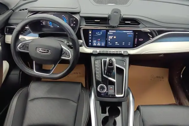 Geely Boyue Boyue X 1.8 TD DCT Smart