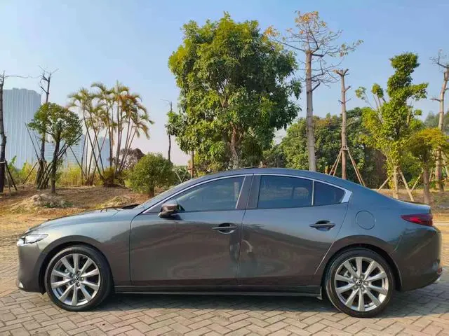 Mazda Mazda 3 Angkesaila 2.0L automatic quality elegant version