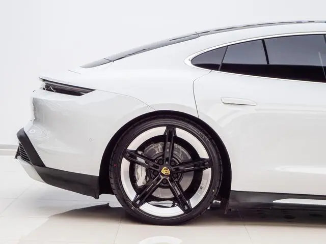 Porsche Taycan Taycan Turbo