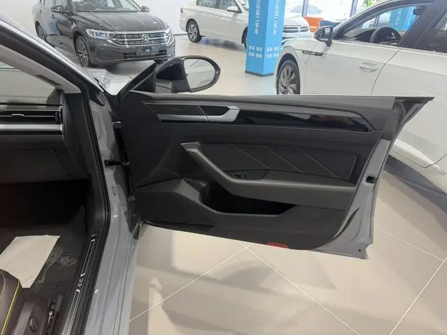 Volkswagen Volkswagen CC 380TSI Dazzling Edition