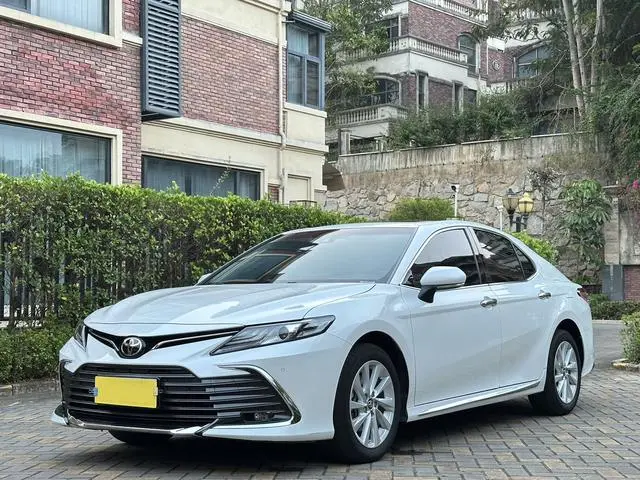 TOYOTA Camry 2.0G Deluxe Edition
