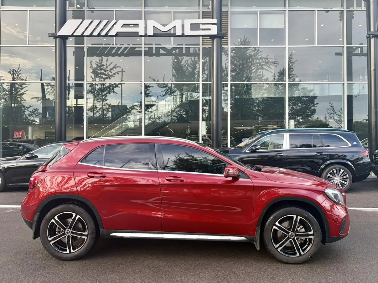 Mercedes-Benz Mercedes-Benz GLA GLA 200 fashion type