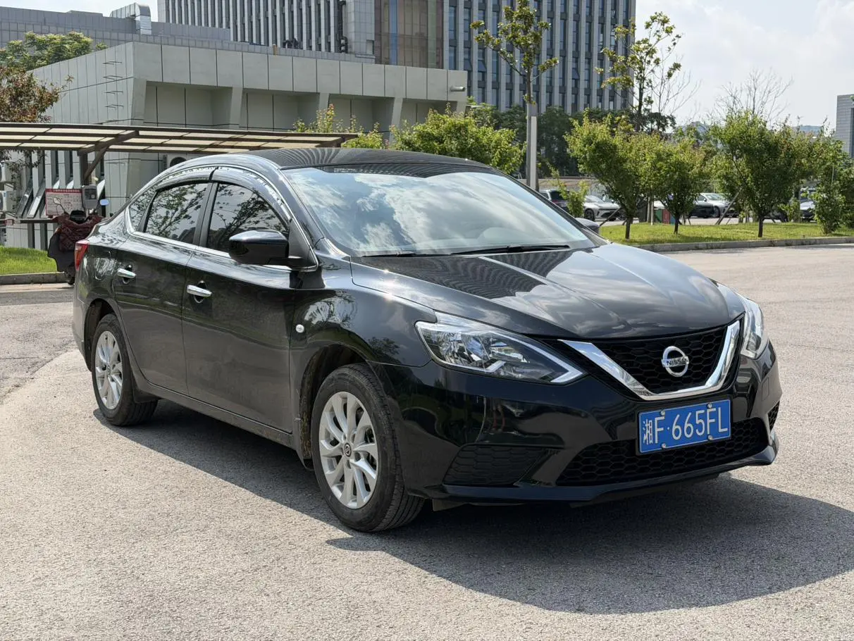 Nissan Xuan Yi Classic 1.6 XE CVT Comfort Edition