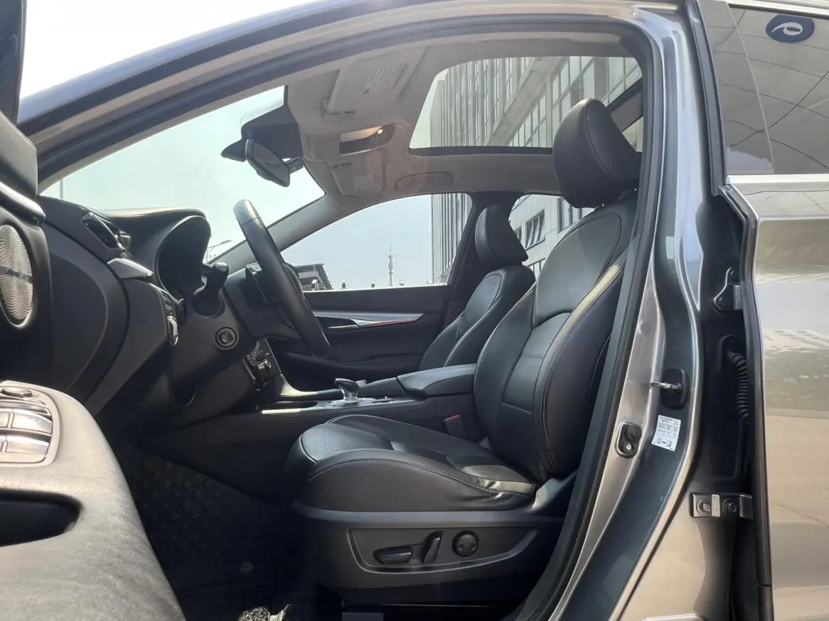Infiniti Infiniti QX50 2.0T four-wheel drive smart version