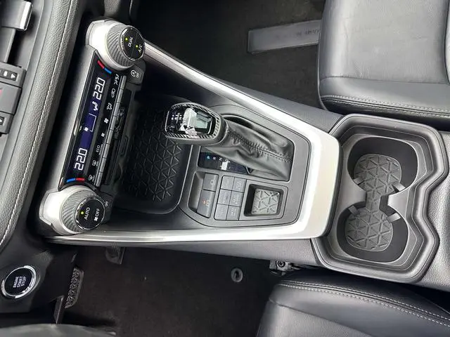 TOYOTA Wilanda 2.0L four-wheel drive Luxury PLUS edition