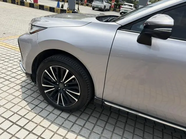 TOYOTA Weisha 2.0L CVT two-wheel drive technology version