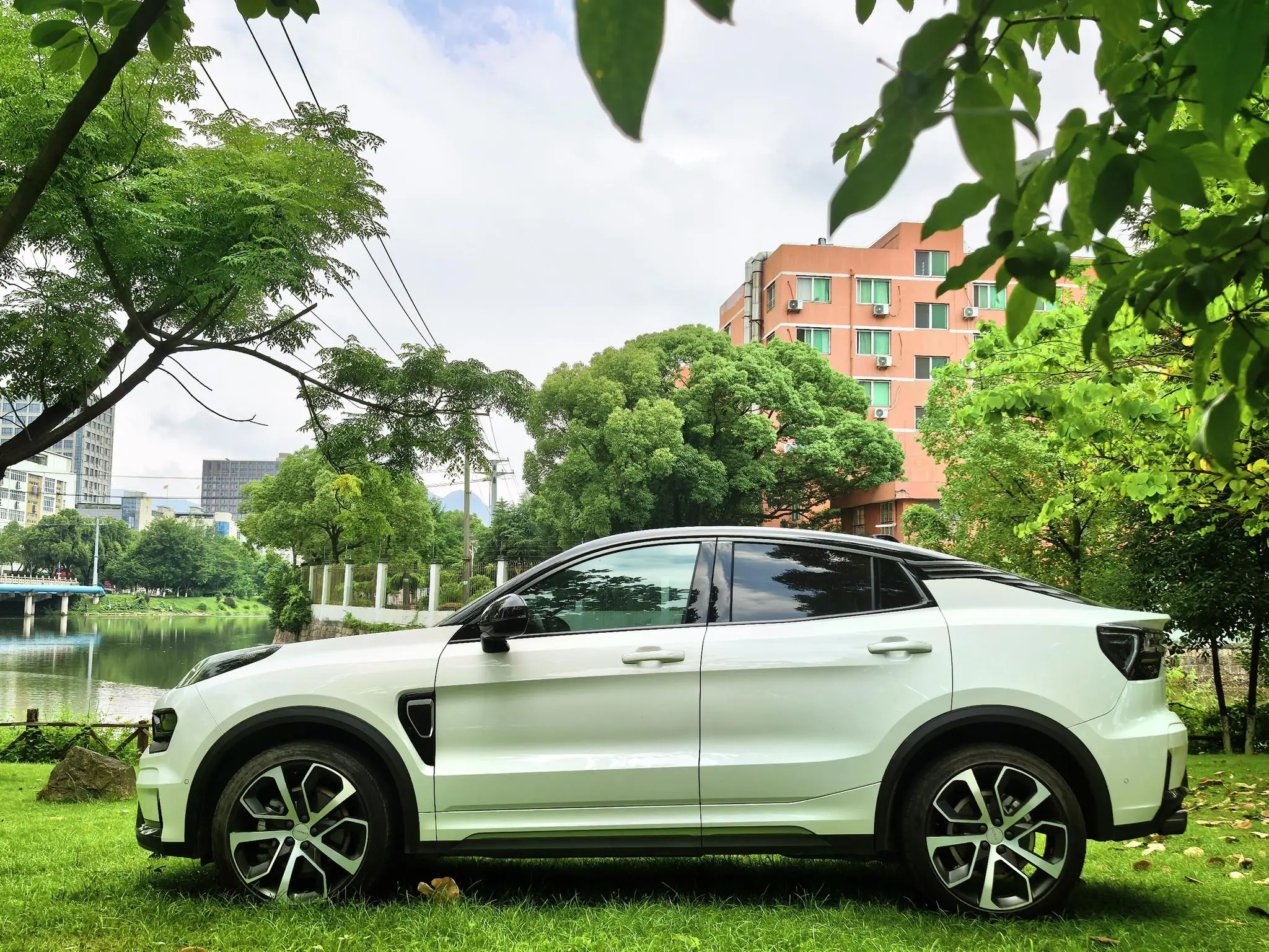 LYNK & CO Lynk 05 2.0TD two-wheel drive Halo
