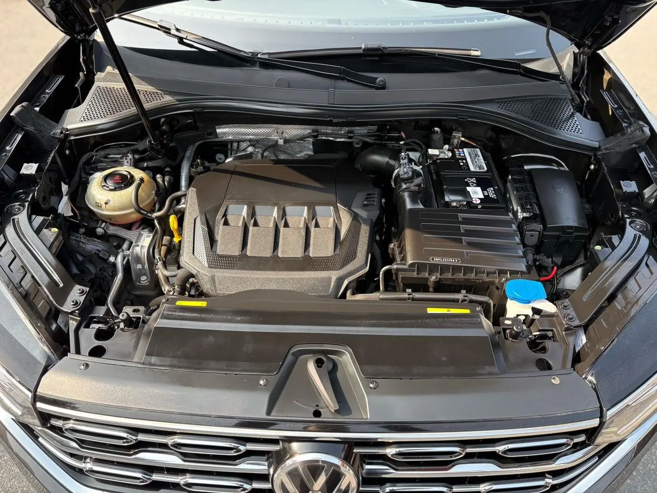 Volkswagen Tanyue 330TSI two-wheel drive luxury Smart edition