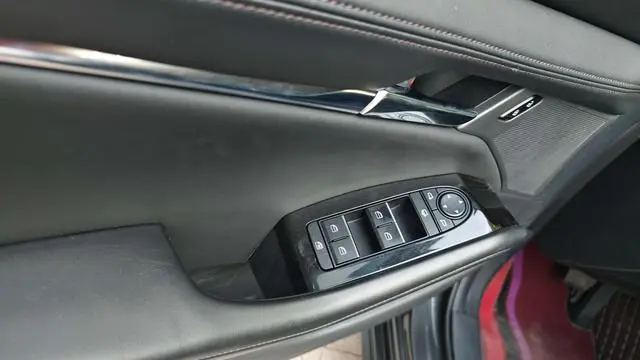 Mazda Mazda 3 Angkesaila 2.0L automatic premium version