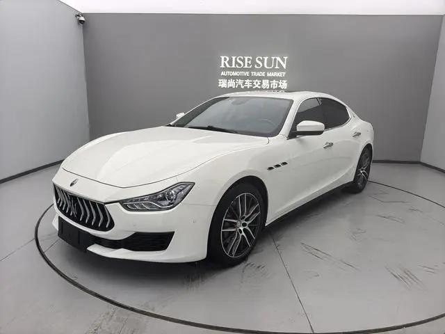 Maserati Ghibli 3.0T 350Hp standard version Country V