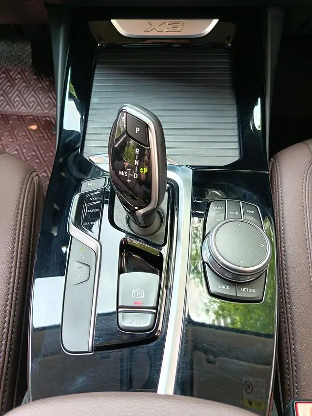 BMW BMW X3 xDrive25i M sports suit