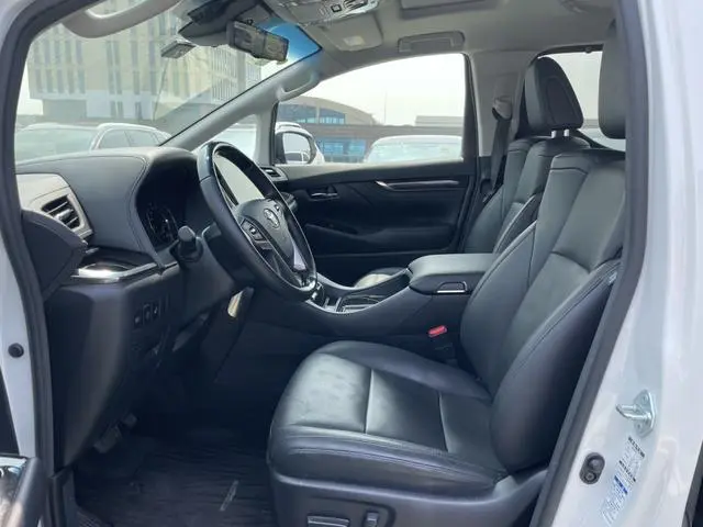 TOYOTA Wilfa Dual engine 2.5L HV Deluxe Edition