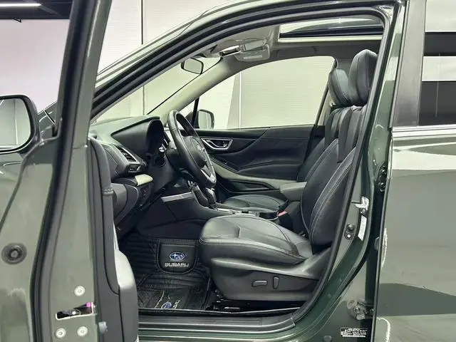 Subaru FORESTER Forester 2.0i AWD Deluxe Edition EyeSight