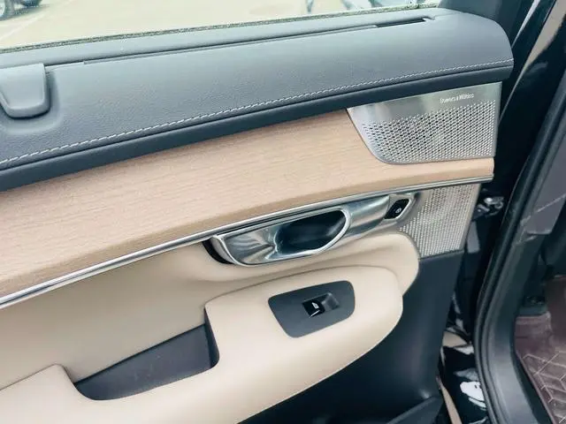 Volvo Volvo XC90 PHEV E-drive hybrid T8 Long battery life Zhizun Deluxe Edition 7 Seats