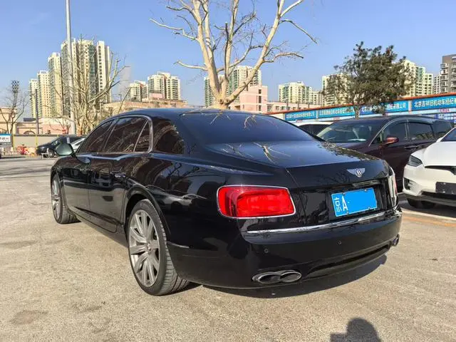 Bentley Flying 4.0T V8 Standard Edition