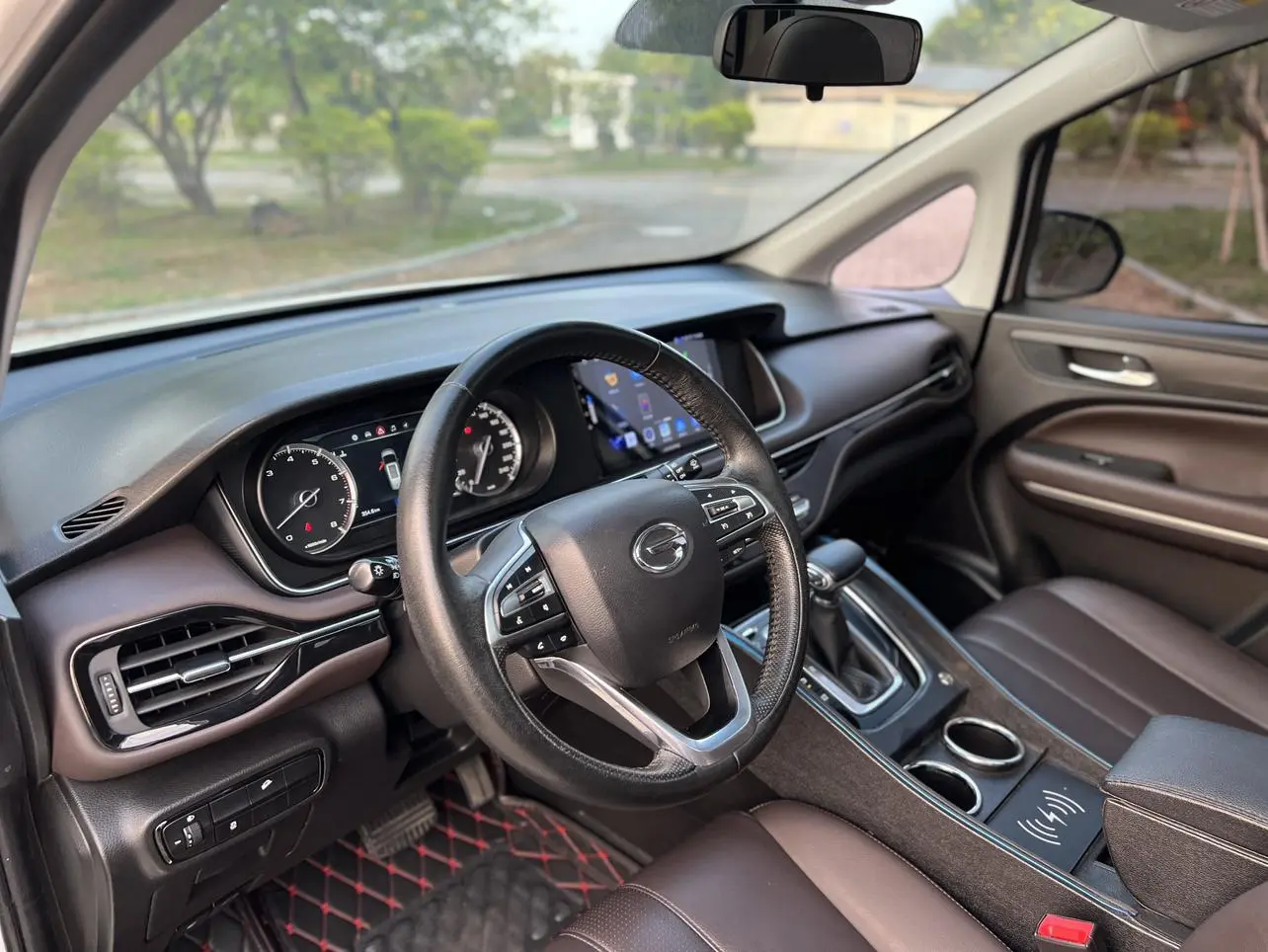 GAC Trumpchi M6 270T automatic Premium Edition 7-seater Country V