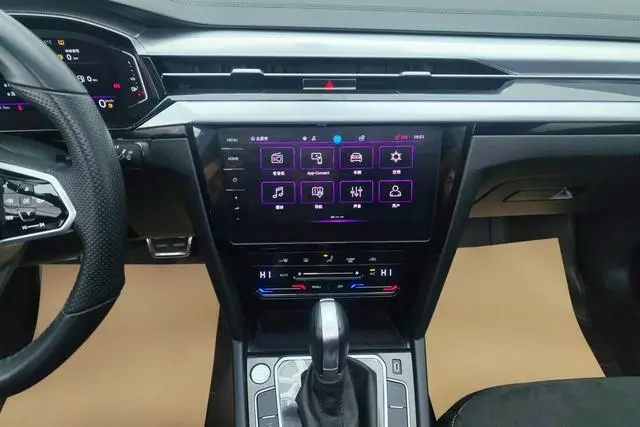 Volkswagen Volkswagen CC 330TSI Dazzling Edition