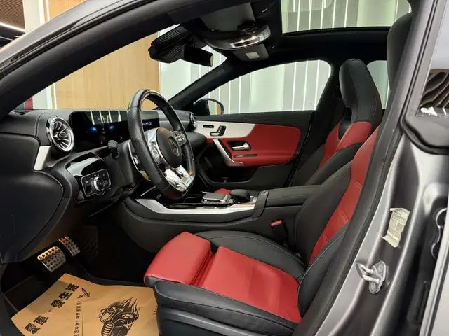 Mercedes-Benz Mercedes-Benz CLA AMG AMG CLA 35 4MATIC