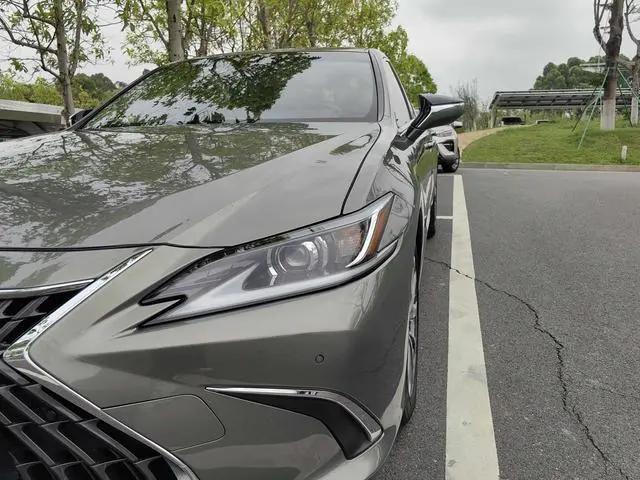 Lexus Lexus ES 200 Excellent Edition
