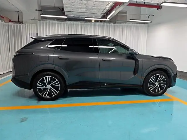 LYNK & CO Lynk & Co. 08 EM-P 120 long battery life Halo