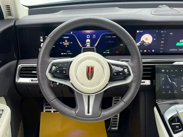 Hongqi Hongqi E-HS9 Facelift 660km flag collar version four-seater