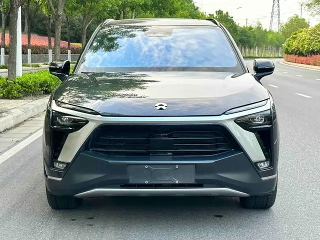 NIO NIO ES8 580KM base version six seats