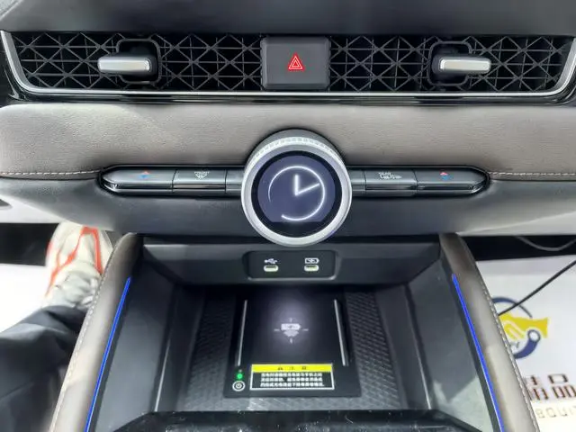Honda Yingshipai 260TURBO Jingyue Edition